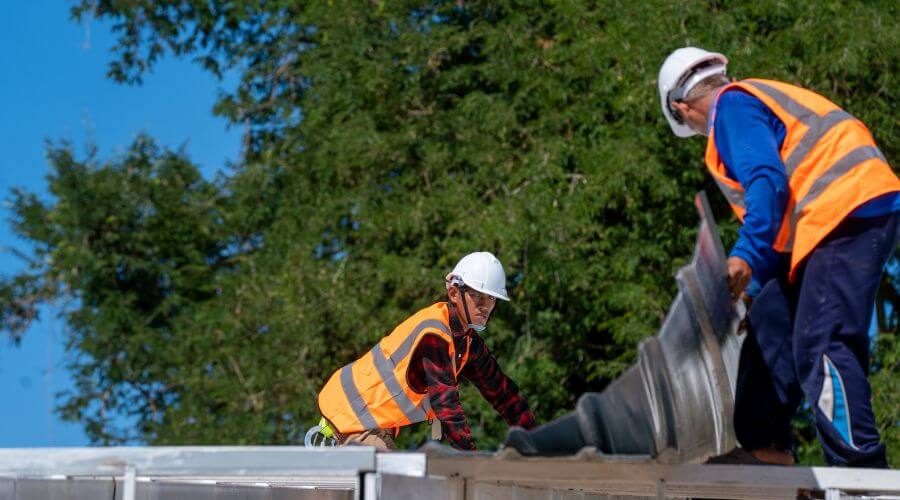 Professional new roof installation services in Miami, NM